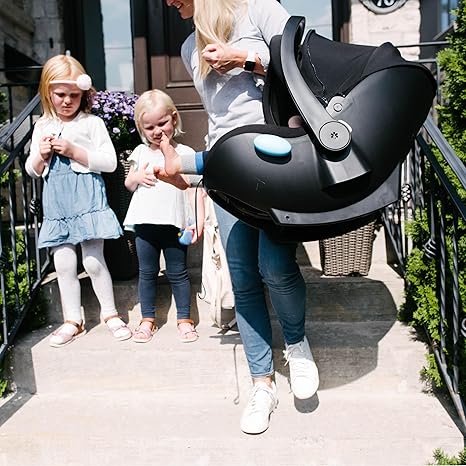 Clek Liing Infant Car Seat with Adjustable Load Leg, Compact, Lightweight Design, 7 Recline Positions, Easy-to-Use Rigid Latch, and Flame Retardant-Free (Railroad Ziip)